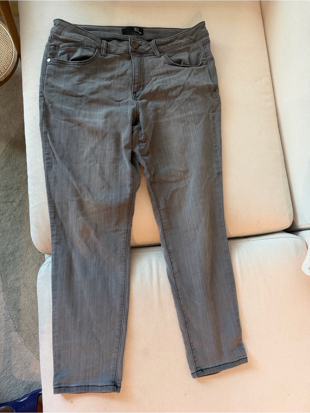 Women's Gray Stretch Skinny Jeans Size 14 (L)